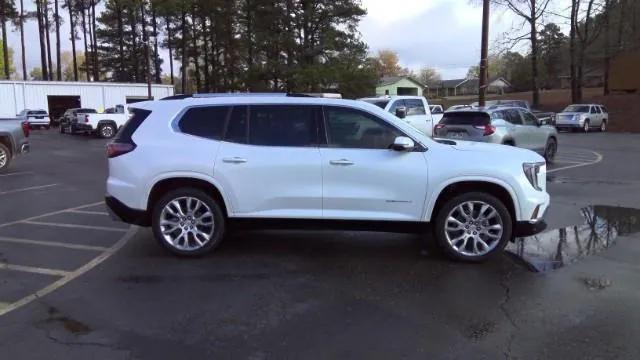 2024 GMC Acadia FWD Denali 2024 GMC Acadia FWD Denali