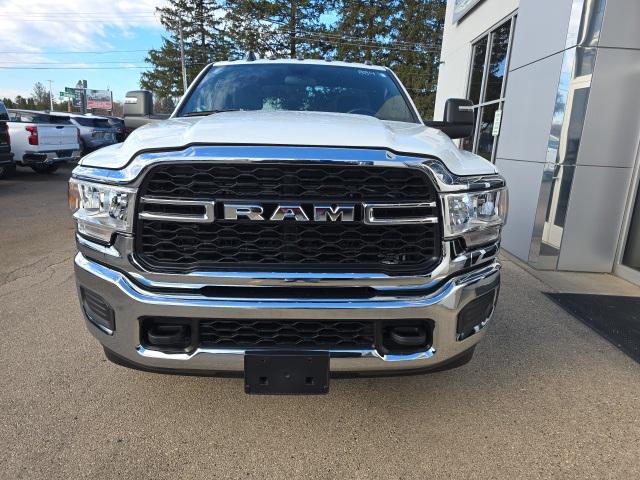 2024 RAM 3500 Chassis Tradesman/SLT 2024 RAM 3500 Chassis Tradesman/SLT