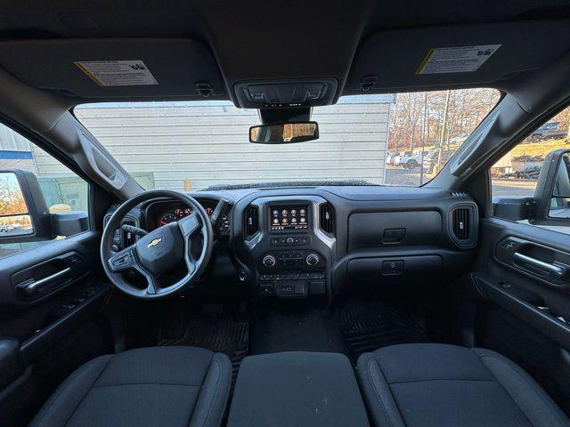 2025 Chevrolet Silverado 2500HD 4WD Crew Cab Standard Bed Custom