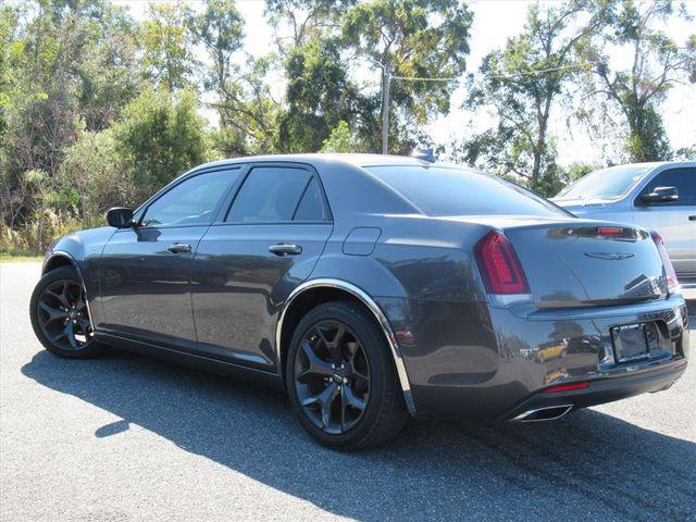 2022 Chrysler 300 Touring