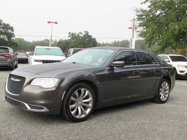 2019 Chrysler 300 Touring