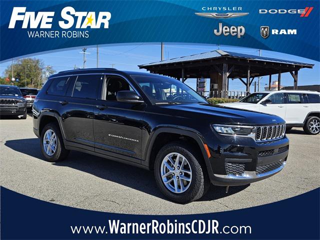 2023 Jeep Grand Cherokee L Laredo 4x2