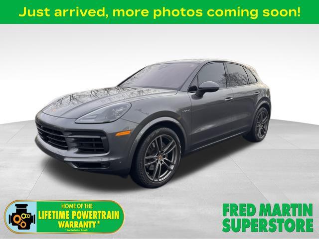 2022 Porsche Cayenne E-Hybrid AWD