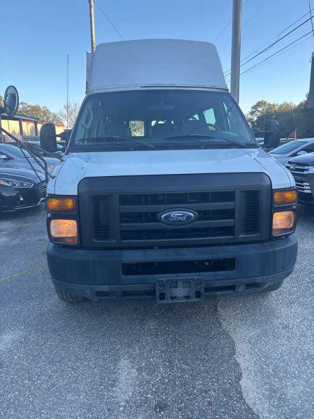 2008 Ford E-350 Super Duty Commercial