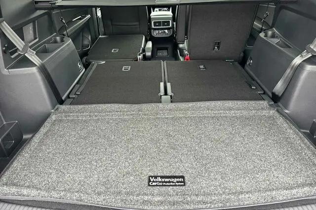 2026 Volkswagen Atlas SEL Premium R-Line