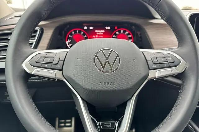 2026 Volkswagen Atlas SEL Premium R-Line