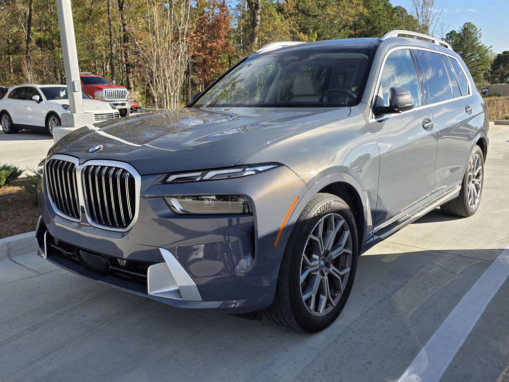 2024 BMW X7 40i's photo