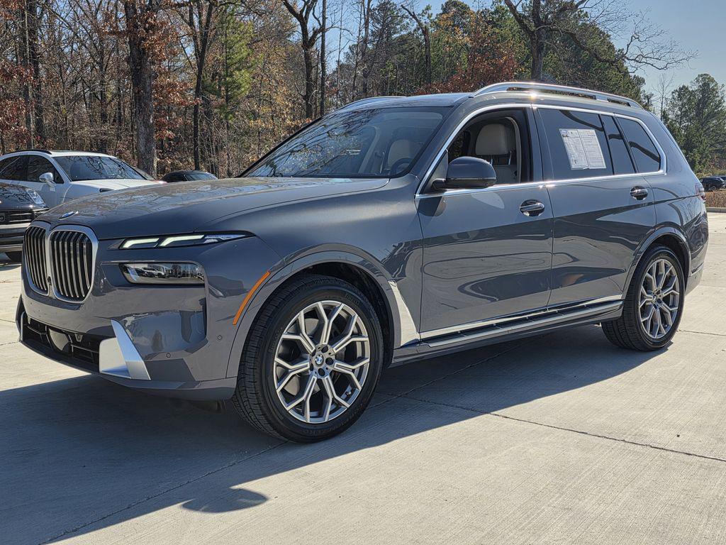 2024 BMW X7 40i's photo
