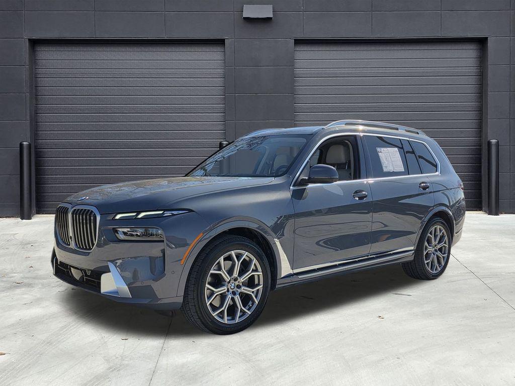 2024 BMW X7 Base's photo