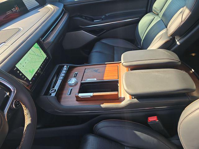 2025 Lincoln Navigator Black Label