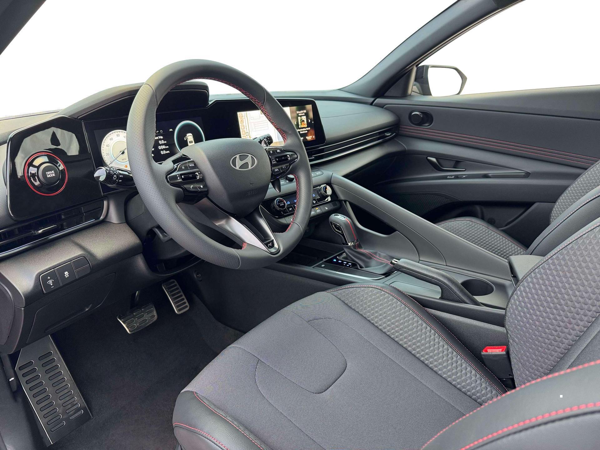 2026 Hyundai Elantra N Line - Photo 14