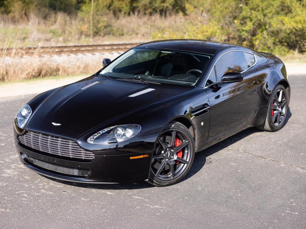2007 Aston Martin V8 Vantage photo 4