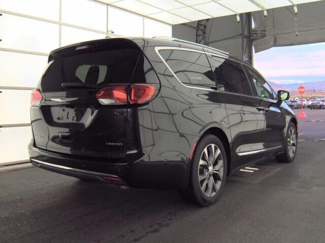 2017 Chrysler Pacifica Limited 2017 Chrysler Pacifica Limited