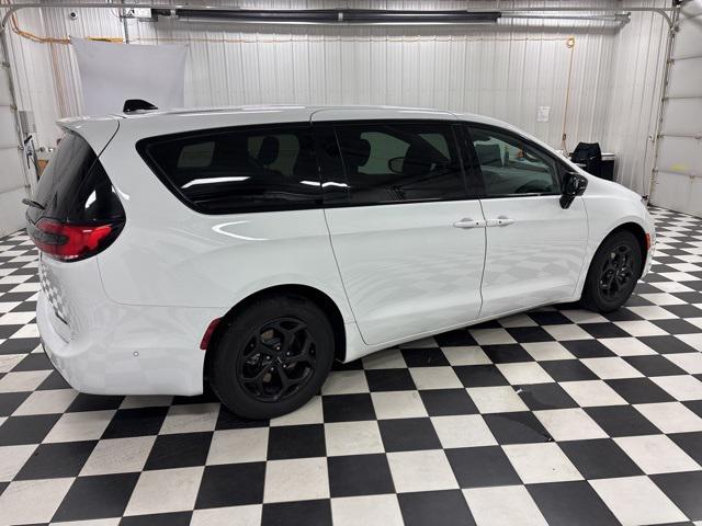 2024 Chrysler Pacifica Hybrid S Appearance Pkg 2024 Chrysler Pacifica Hybrid S Appearance Pkg