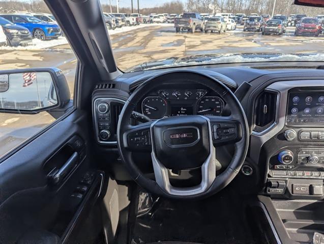 2022 GMC Sierra 1500 Limited 4WD Crew Cab Short Box SLT