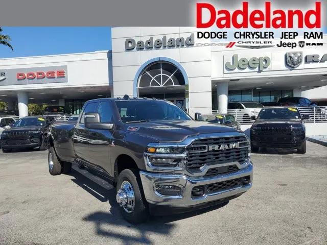 2026 RAM Ram 3500 RAM 3500 TRADESMAN CREW CAB 4X4 8 BOX