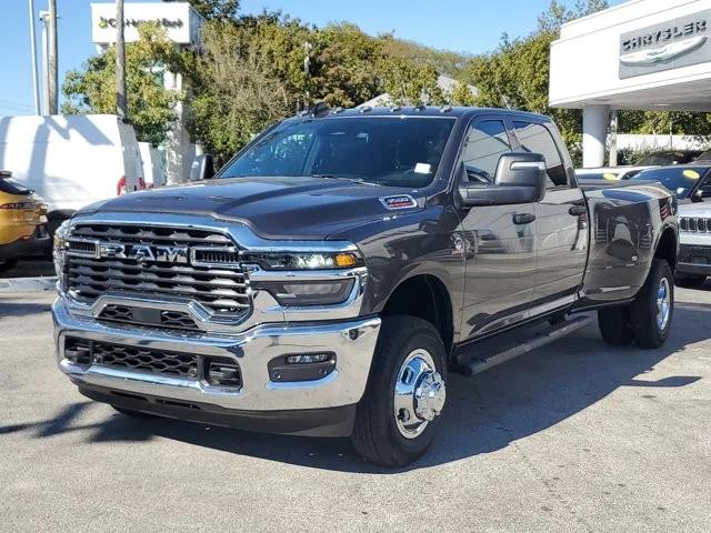 2026 RAM Ram 3500 RAM 3500 TRADESMAN CREW CAB 4X4 8 BOX