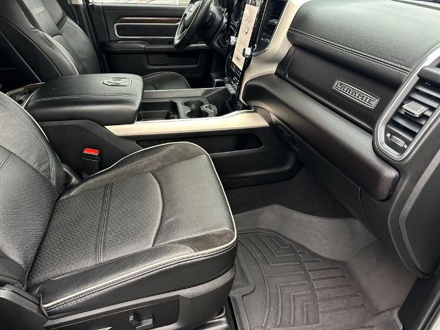 2023 Ram 3500 Laramie Crew Cab 4x4 8' Box