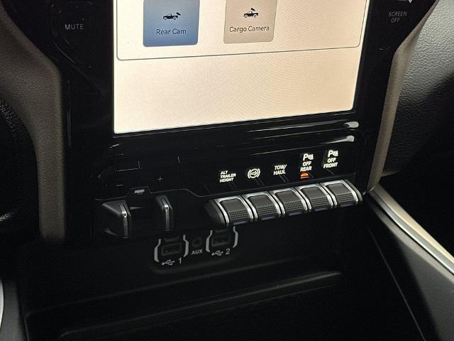 2023 Ram 3500 Laramie Crew Cab 4x4 8' Box