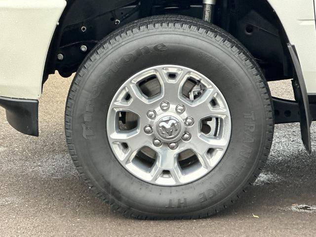 2023 Ram 3500 Laramie Crew Cab 4x4 8' Box