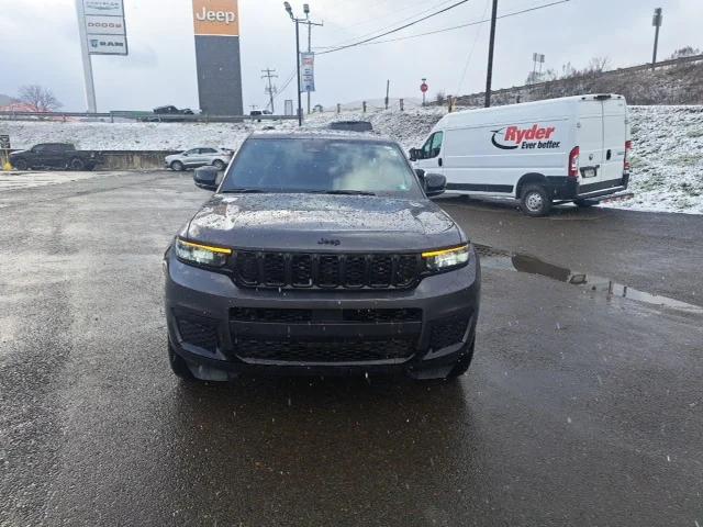 2023 Jeep Grand Cherokee L Altitude 4x4 2023 Jeep Grand Cherokee L Altitude 4x4