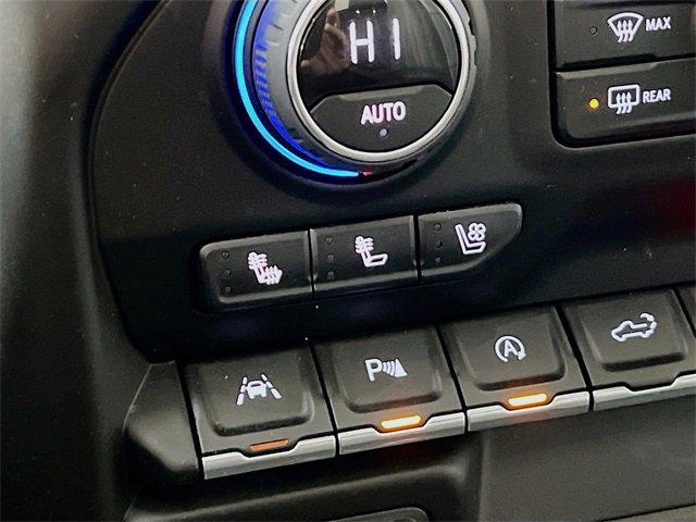 2022 Chevrolet Silverado 1500 4WD Crew Cab Short Bed High Country