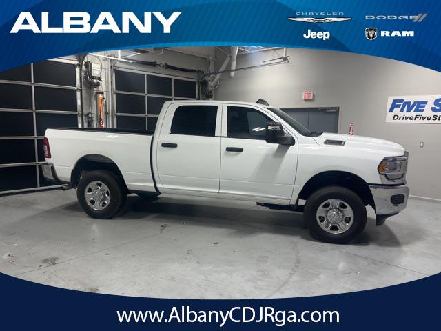 2024 RAM 2500 Tradesman Crew Cab 4x4 64 Box