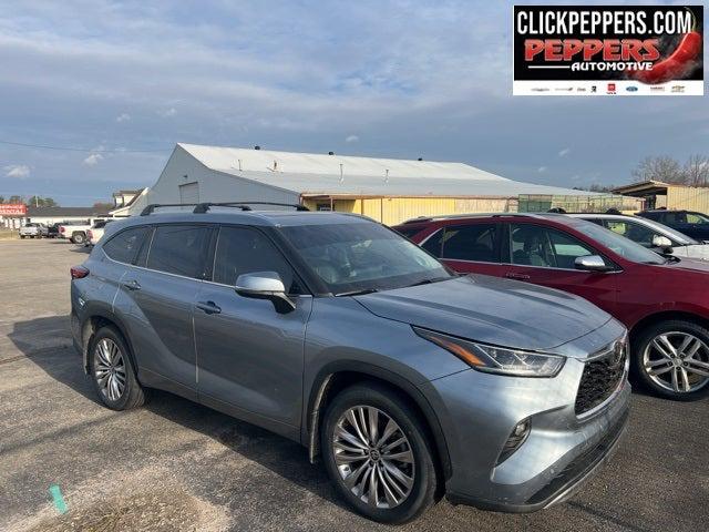 2022 Toyota Highlander Platinum