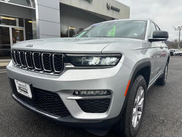 2022 Jeep Grand Cherokee Limited 4x4 2022 Jeep Grand Cherokee Limited 4x4