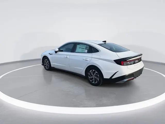 2026 Hyundai Sonata Hybrid Blue