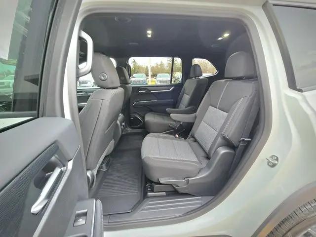 2026 GMC Acadia Elevation FWD