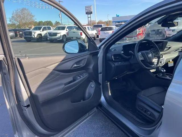 2026 Buick NV Sport Touring FWD