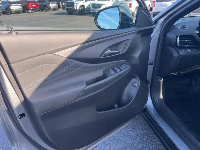 2026 Buick NV Sport Touring FWD