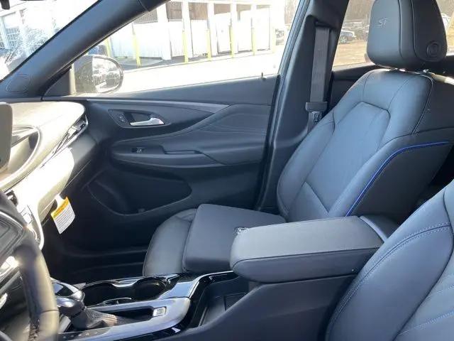 2026 Buick NV Sport Touring FWD