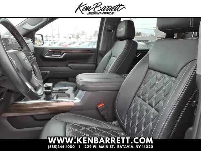 2023 Chevrolet Silverado 1500 4WD Crew Cab Short Bed RST