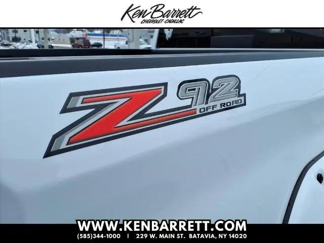 2023 Chevrolet Silverado 1500 4WD Crew Cab Short Bed RST