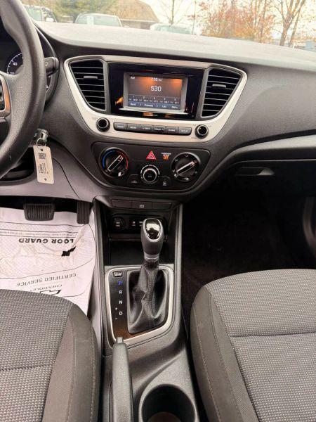 2020 Hyundai Accent SE