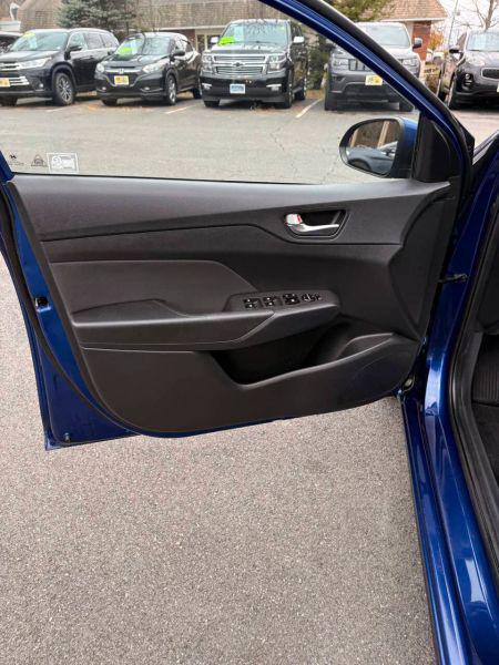 2020 Hyundai Accent SE