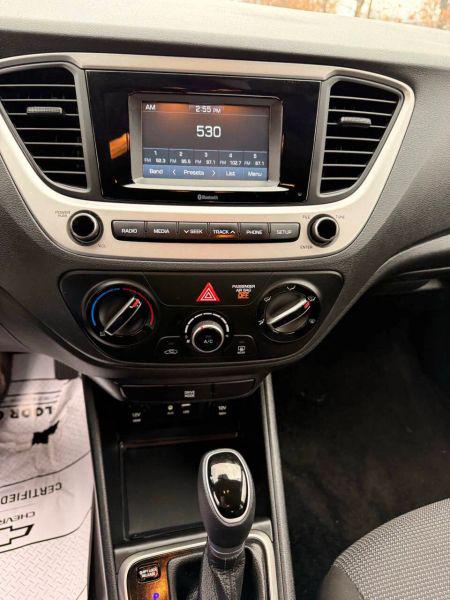 2020 Hyundai Accent SE