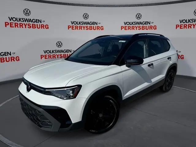2026 Volkswagen Taos SE Black for sale in Perrysburg, OH