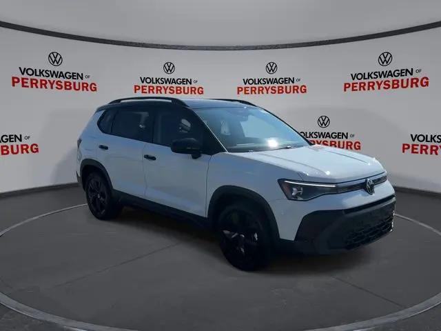 2026 Volkswagen Taos SE Black