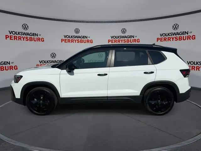2026 Volkswagen Taos SE Black