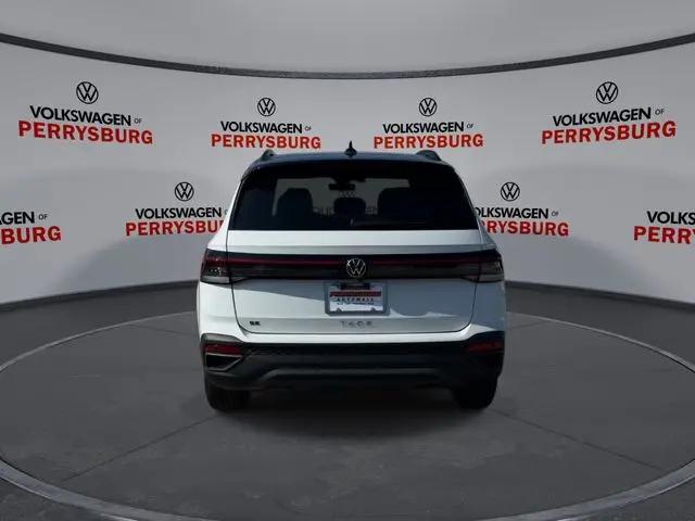 2026 Volkswagen Taos SE Black
