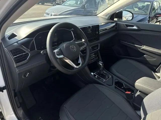 2026 Volkswagen Taos SE Black