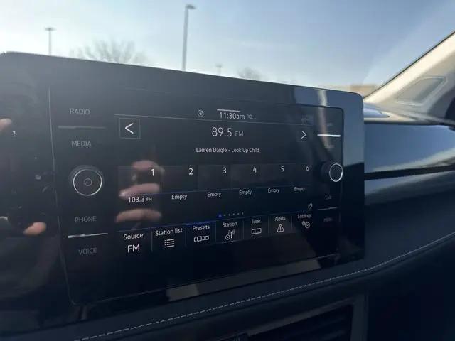 2026 Volkswagen Taos SE Black