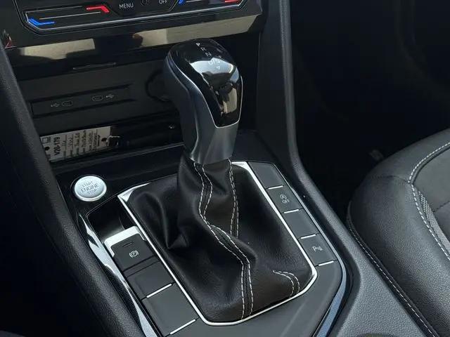 2026 Volkswagen Taos SE Black