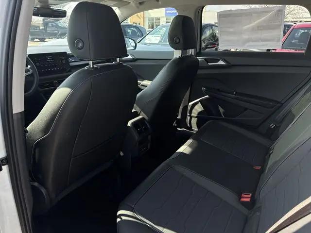 2026 Volkswagen Taos SE Black