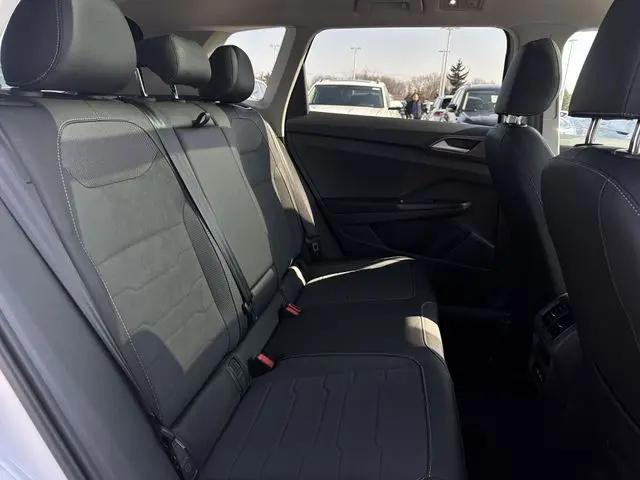 2026 Volkswagen Taos SE Black