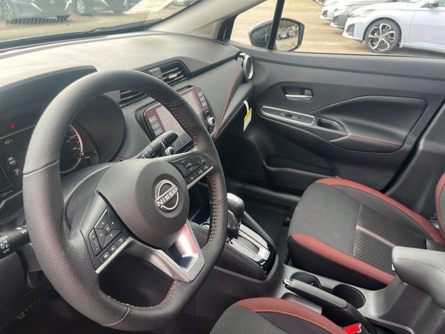 2025 Nissan Versa 1.6 SR
