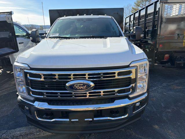 2025 Ford F-550 XL